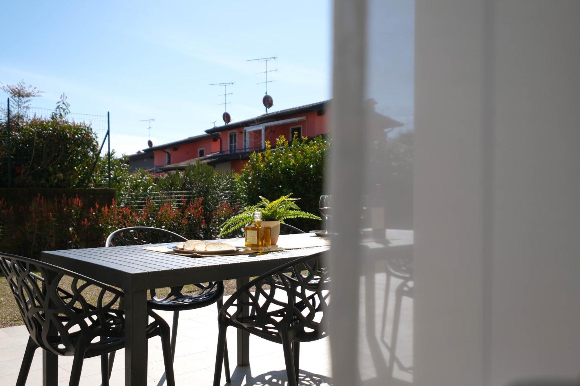 Luxury Villas Gardenia With Private Pool Padenghe sul Garda Kültér fotó