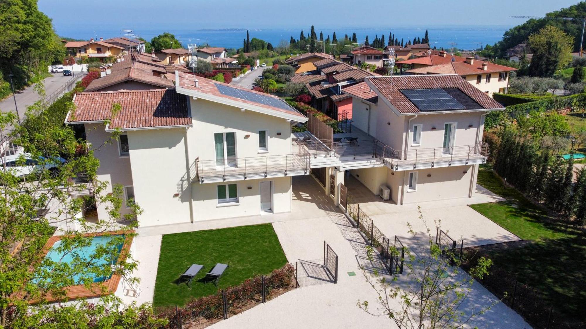 Luxury Villas Gardenia With Private Pool Padenghe sul Garda Kültér fotó