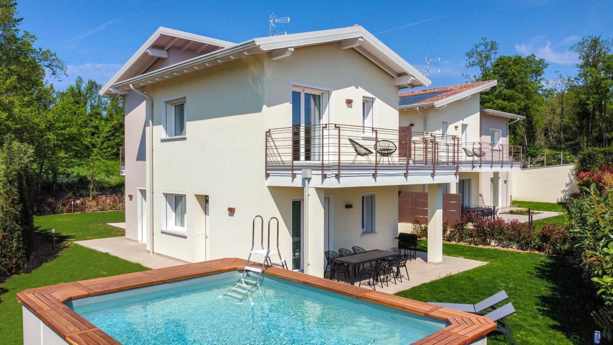 Luxury Villas Gardenia With Private Pool Padenghe sul Garda Kültér fotó