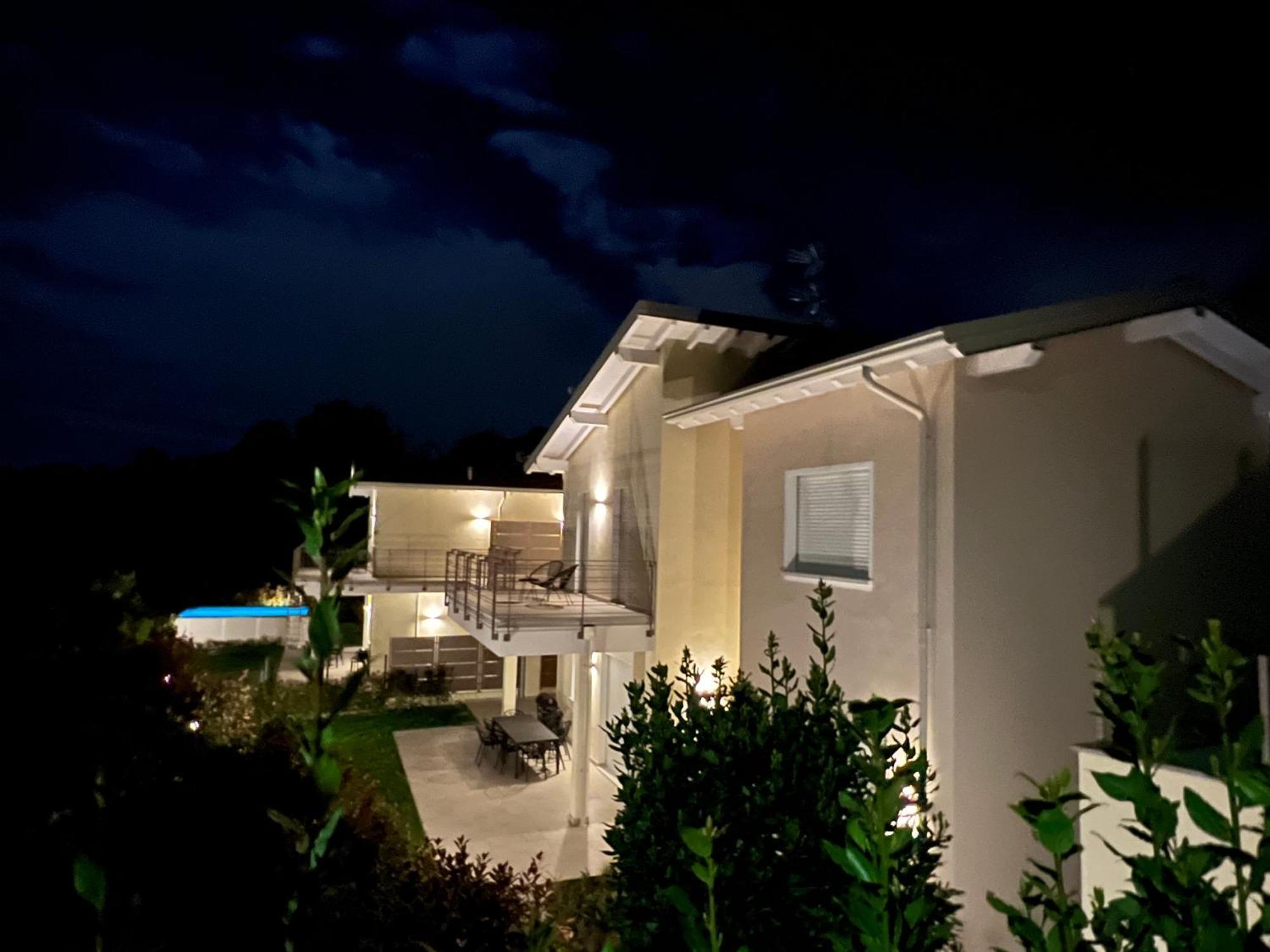 Luxury Villas Gardenia With Private Pool Padenghe sul Garda Kültér fotó