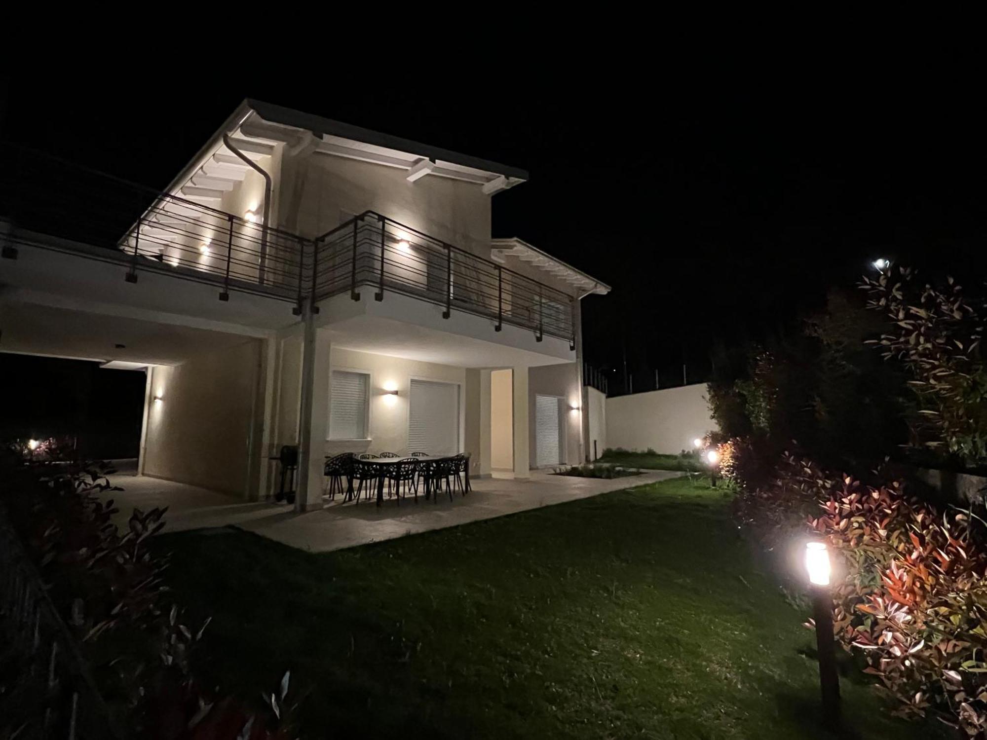 Luxury Villas Gardenia With Private Pool Padenghe sul Garda Kültér fotó