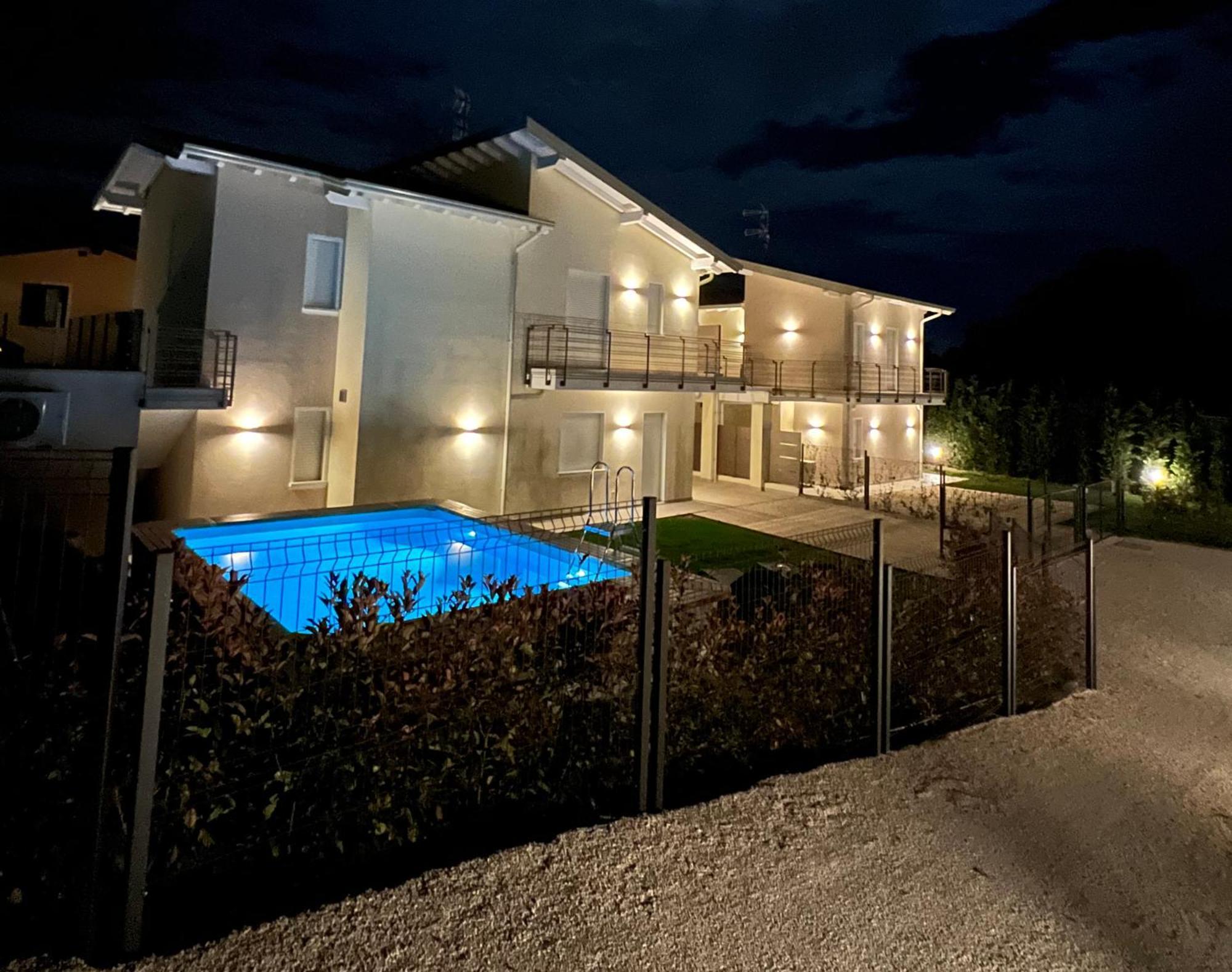 Luxury Villas Gardenia With Private Pool Padenghe sul Garda Kültér fotó
